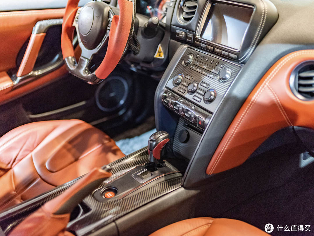 手感爆棚的Alcantara手缝方向盘套